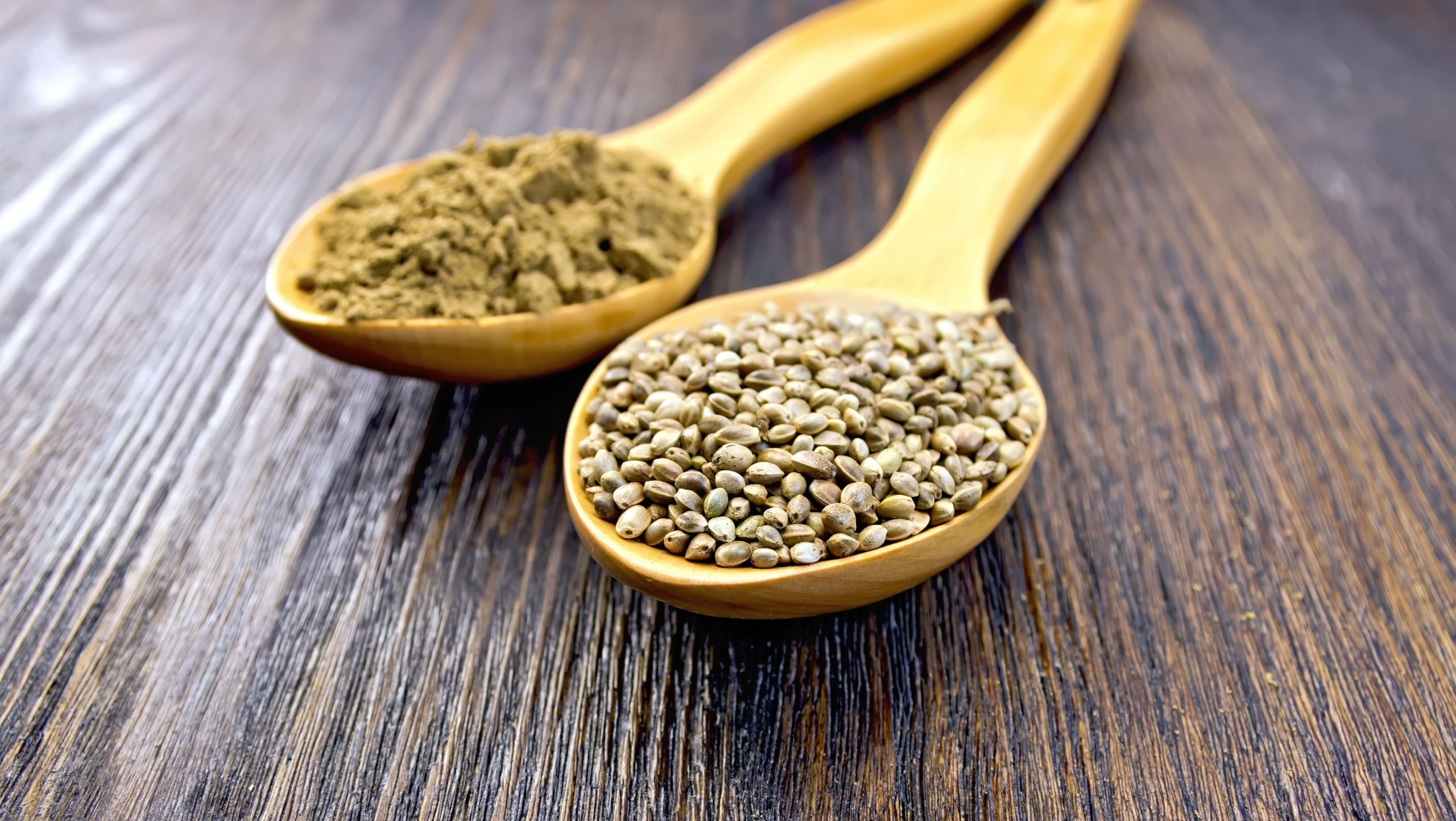 Pane prodotto con miscele contenenti farina di semi di canapa italiana